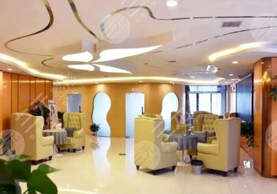 張家港唯恩醫(yī)療美容醫(yī)院 專業(yè)塑美，值得信賴